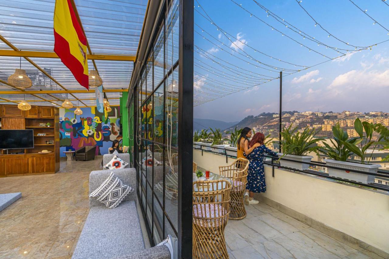 Zostel Shillong Hostel Buitenkant foto