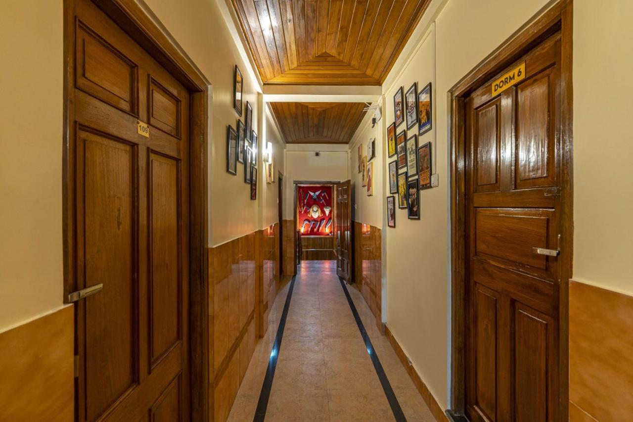 Zostel Shillong Hostel Buitenkant foto