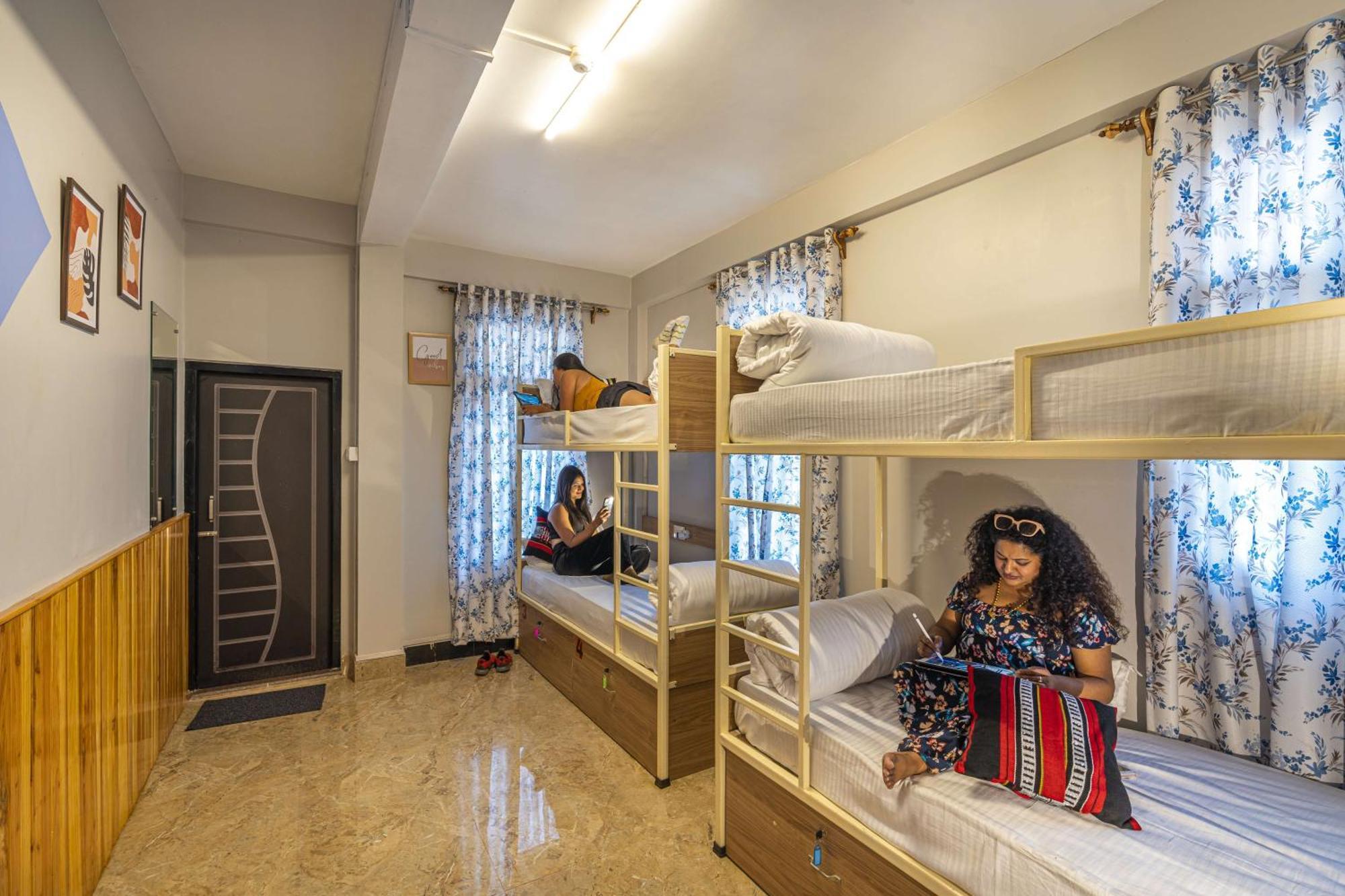 Zostel Shillong Hostel Buitenkant foto